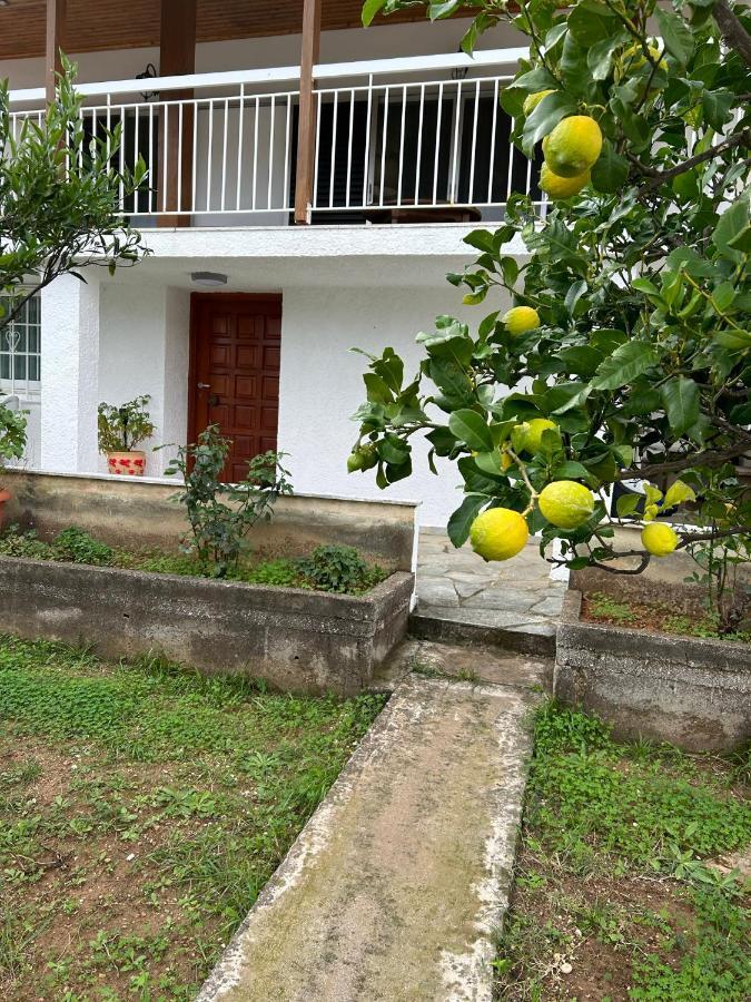 Agapis Residence Kalivia Thorikou Exterior foto